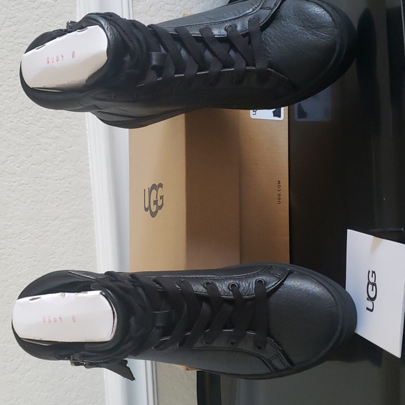 New! Ugg Olli High Top Leather Sneaker - Picture 14 of 15